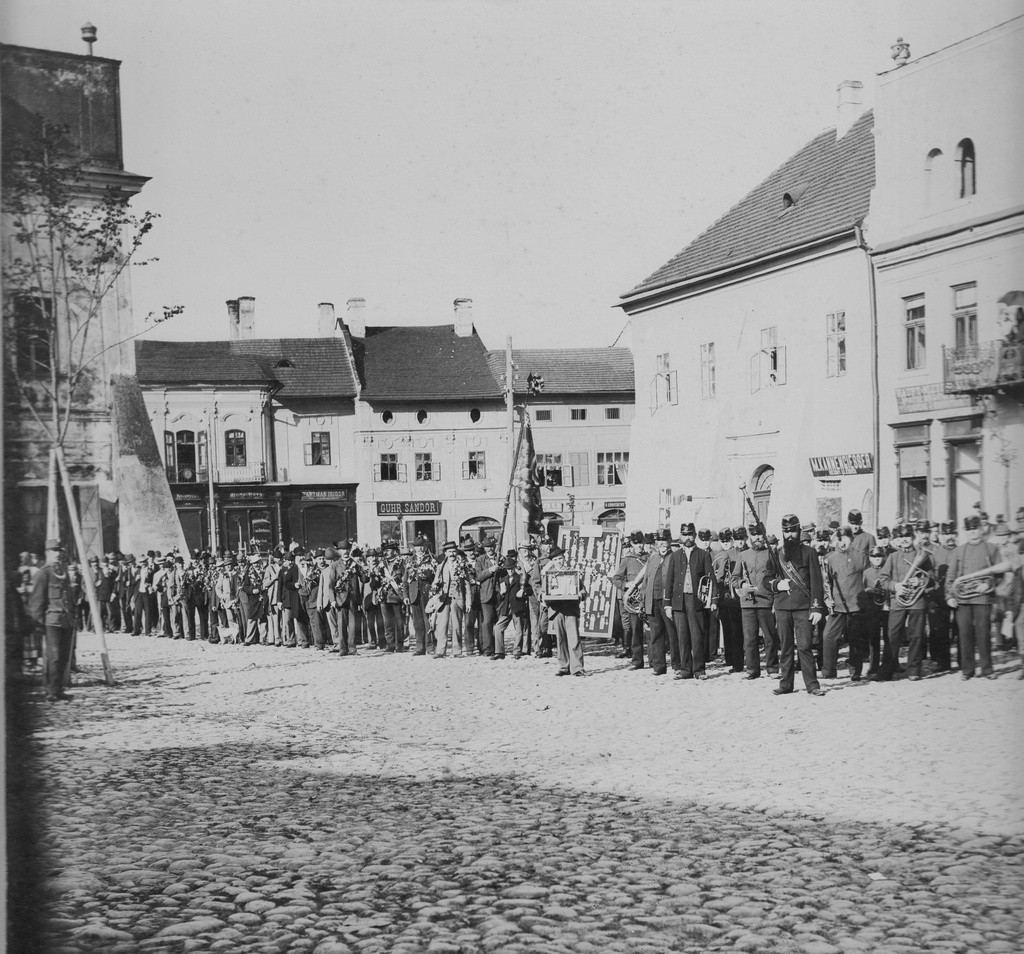 Najstaršia fotka s miléniovou lipou celkom naľavo (foto Múzeum v Kežmarku)