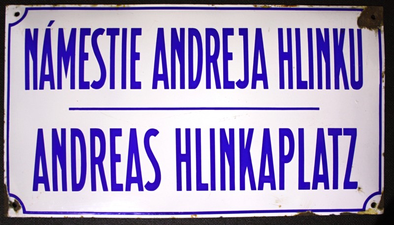 Uličná tabuľka nesúca meno Andreja Hlinku (foto: Múzeum v Kežmarku)