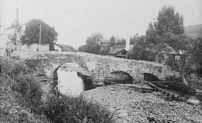 Rieka Poprad pri Mýtnom moste pred reguláciou (foto: Múzeum v Kežmarku)