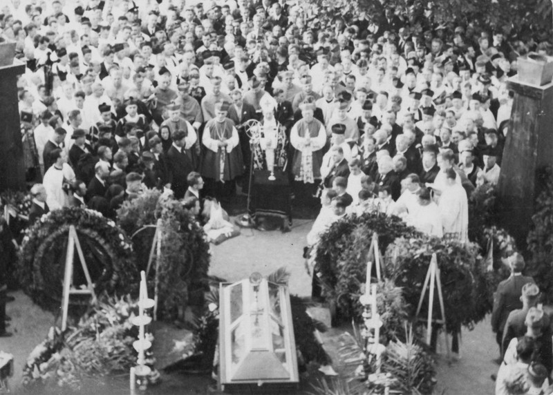 Pohreb Andreja Hlinku v Ružomberku (foto: aktuality.sk, Liptovské múzeum)