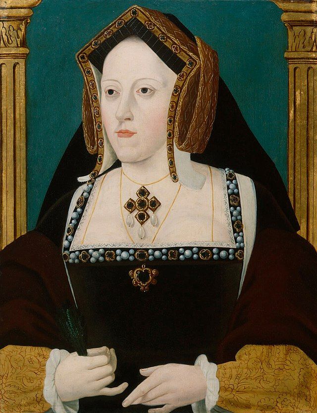 Katarína Aragonská bola aj napriek uväzneniu a novým manželkám Henricha VIII. navždy považovaná za Anglickú kráľovnú.